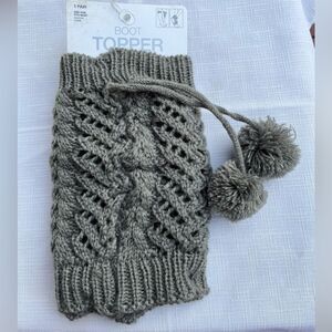 Boot Topper, grey, knitted, pompons, brand new, warm. Very cute and trendy,OS